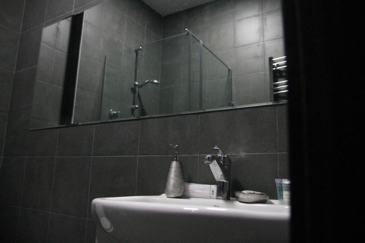 Vake Apartment 第比利斯 外观 照片